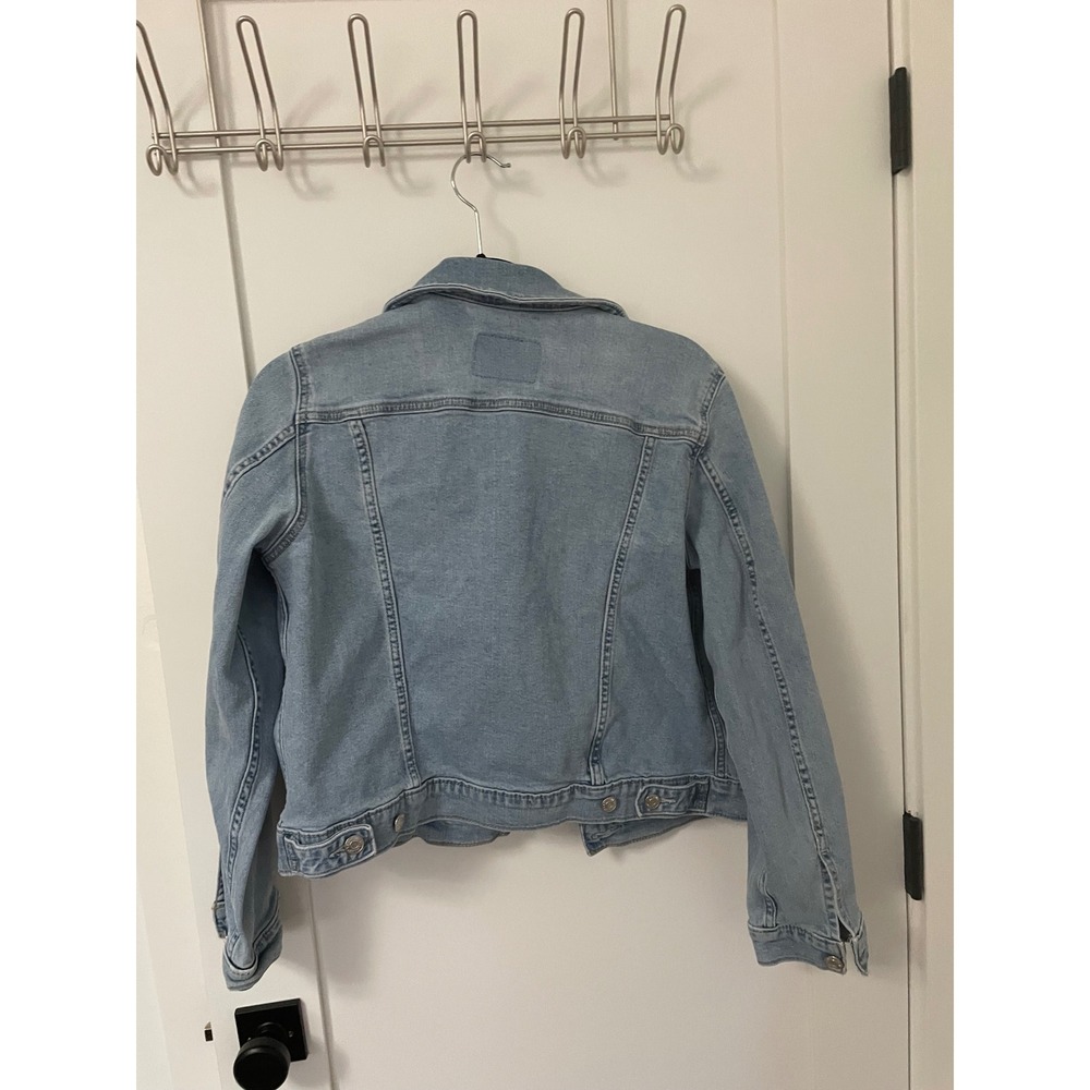 Signature by Levi Strauss Gold Women's Light Wash Denim Trucker Jacket XL - Picture 2 of 3